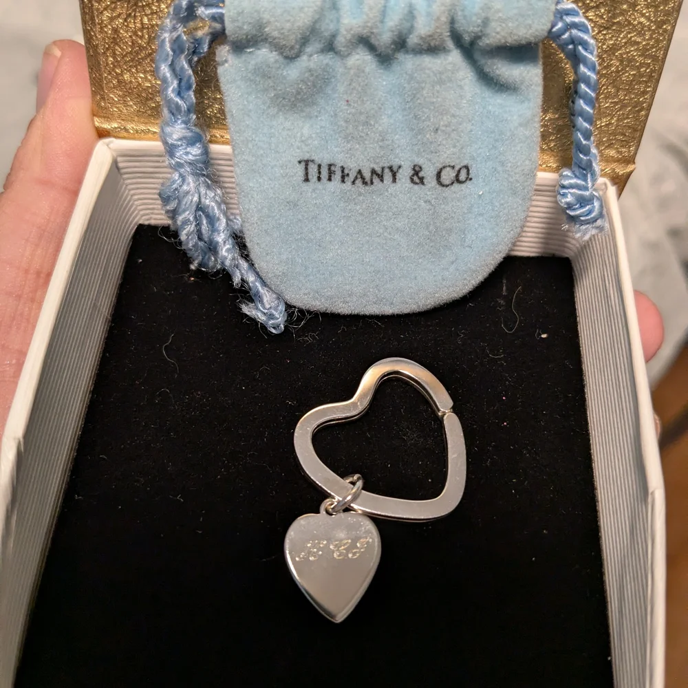 Tiffany & Co. Silver Heart Keychain - Picture 7 of 7